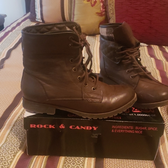 Used boots - Picture 2 of 4